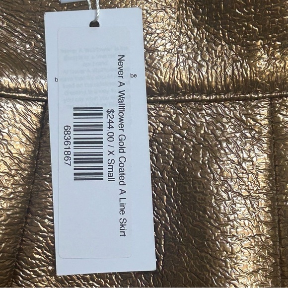 NWT Never A Wallflower Women’s XS Gold Metallic Coated Patch Skirt Holiday - Picture 4 of 9